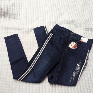 Express, New, High Rise, Size 6 Skinny Jeans